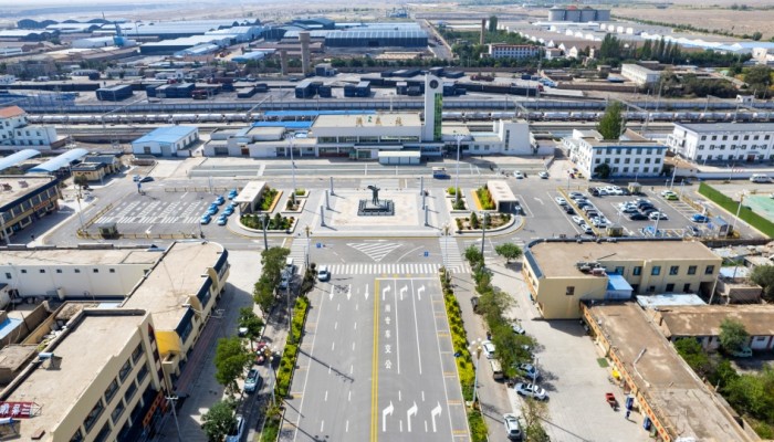 酒泉市肅州區(qū)火車(chē)站片區(qū)環(huán)境綜合整治提升工程(一期工程)項(xiàng)目順利通過(guò)竣工驗(yàn)收